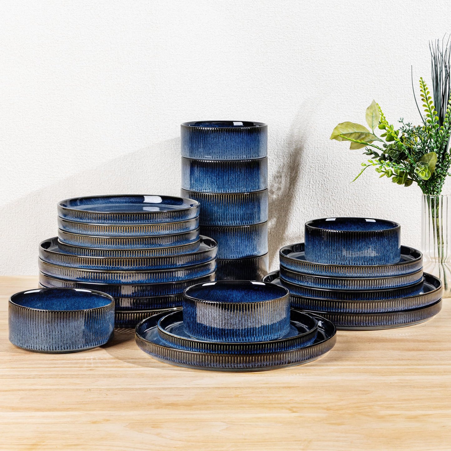 TheTerra Ceramic Dinnerware Sets for 4, 12 Pieces Porcelain Lightweight Plates and Bowls Sets, Scratch Resistant Dish Set, Oven & Microwave & Dishwasher Safe, Beige