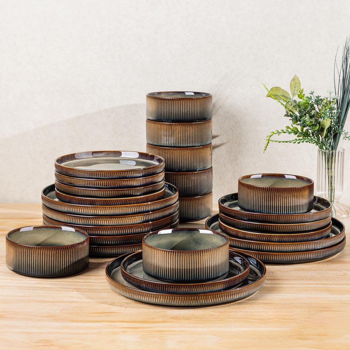 TheTerra Ceramic Dinnerware Sets for 4, 12 Pieces Porcelain Lightweight Plates and Bowls Sets, Scratch Resistant Dish Set, Oven & Microwave & Dishwasher Safe, Beige