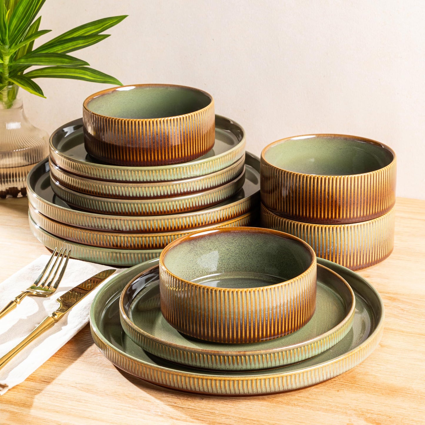 TheTerra Ceramic Dinnerware Sets for 4, 12 Pieces Porcelain Lightweight Plates and Bowls Sets, Scratch Resistant Dish Set, Oven & Microwave & Dishwasher Safe, Beige