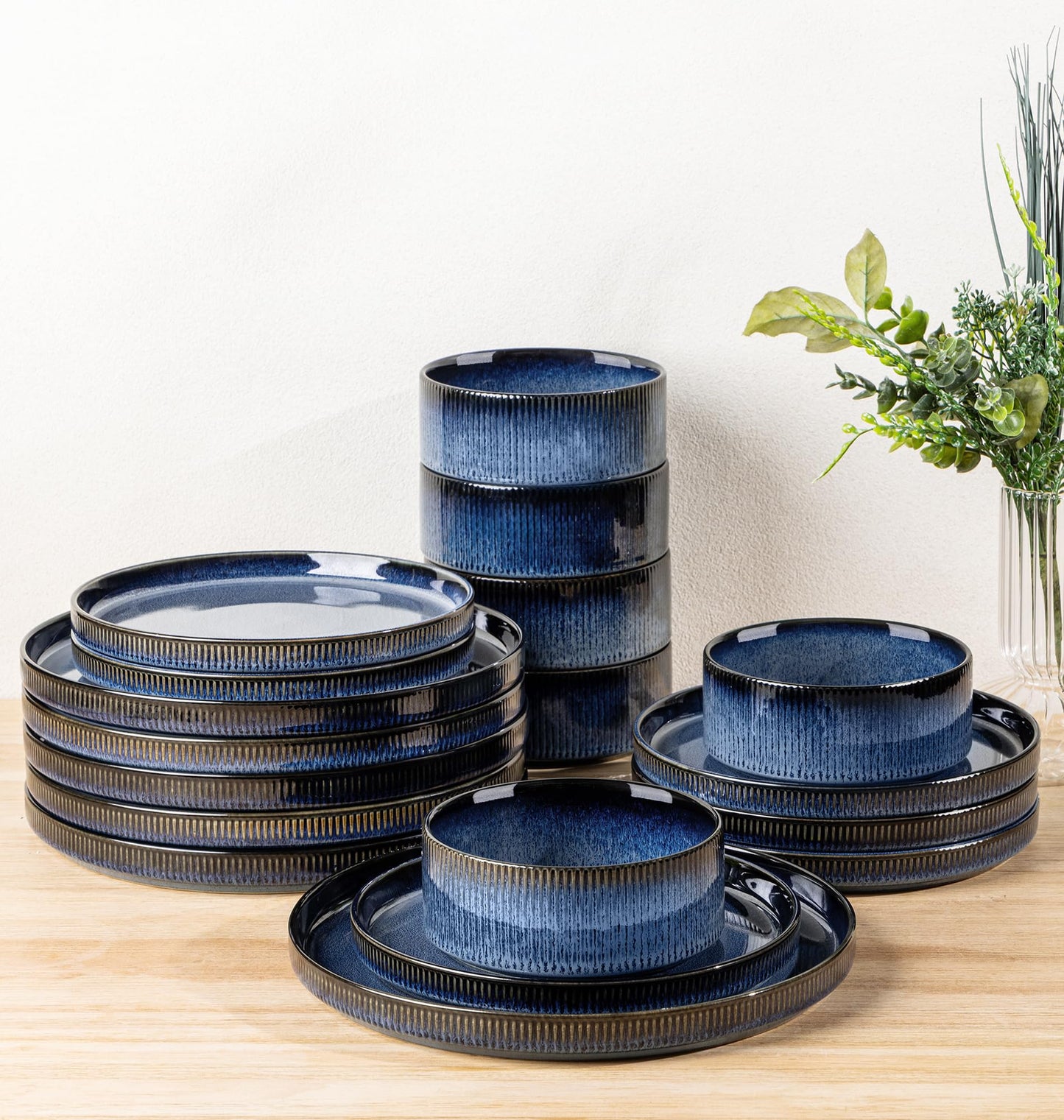 TheTerra Ceramic Dinnerware Sets for 4, 12 Pieces Porcelain Lightweight Plates and Bowls Sets, Scratch Resistant Dish Set, Oven & Microwave & Dishwasher Safe, Beige