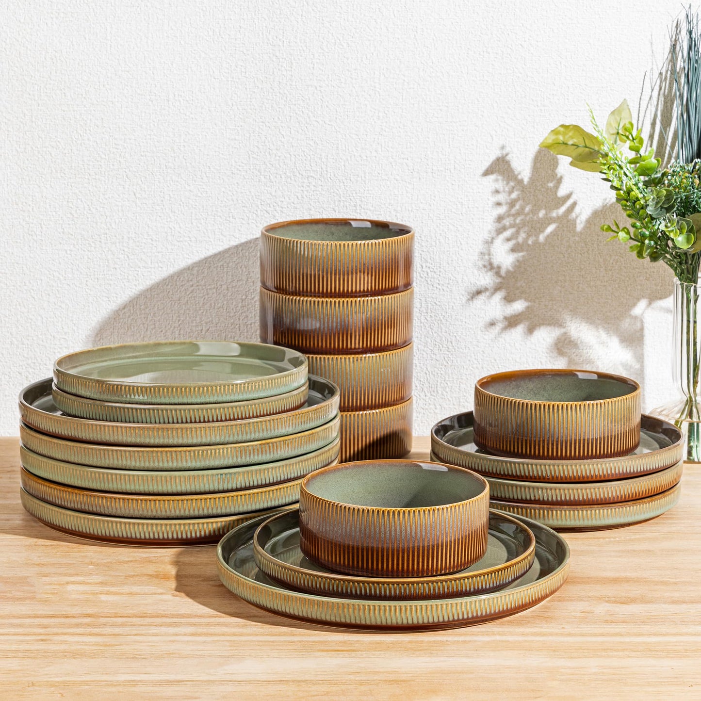 TheTerra Ceramic Dinnerware Sets for 4, 12 Pieces Porcelain Lightweight Plates and Bowls Sets, Scratch Resistant Dish Set, Oven & Microwave & Dishwasher Safe, Beige
