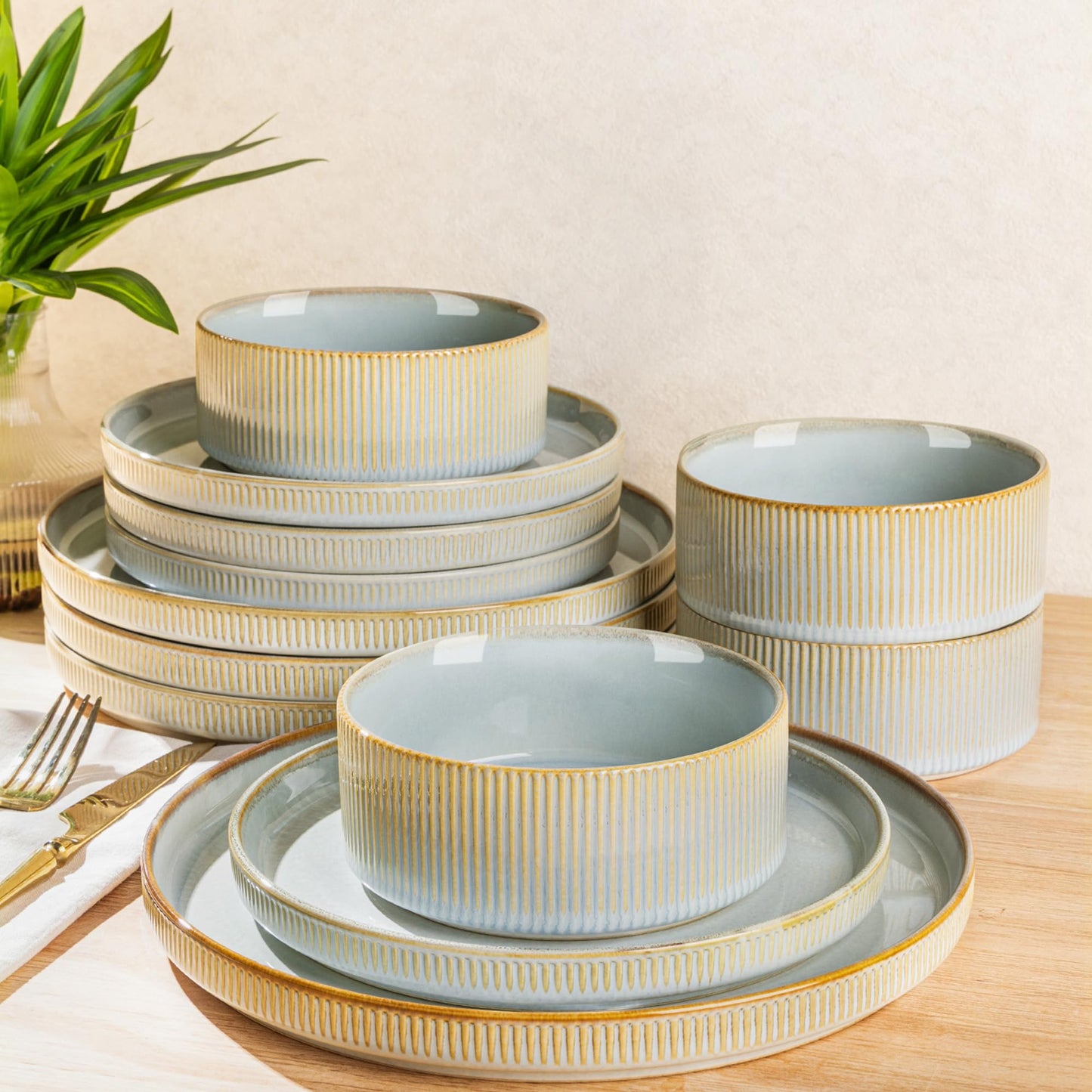 TheTerra Ceramic Dinnerware Sets for 4, 12 Pieces Porcelain Lightweight Plates and Bowls Sets, Scratch Resistant Dish Set, Oven & Microwave & Dishwasher Safe, Beige