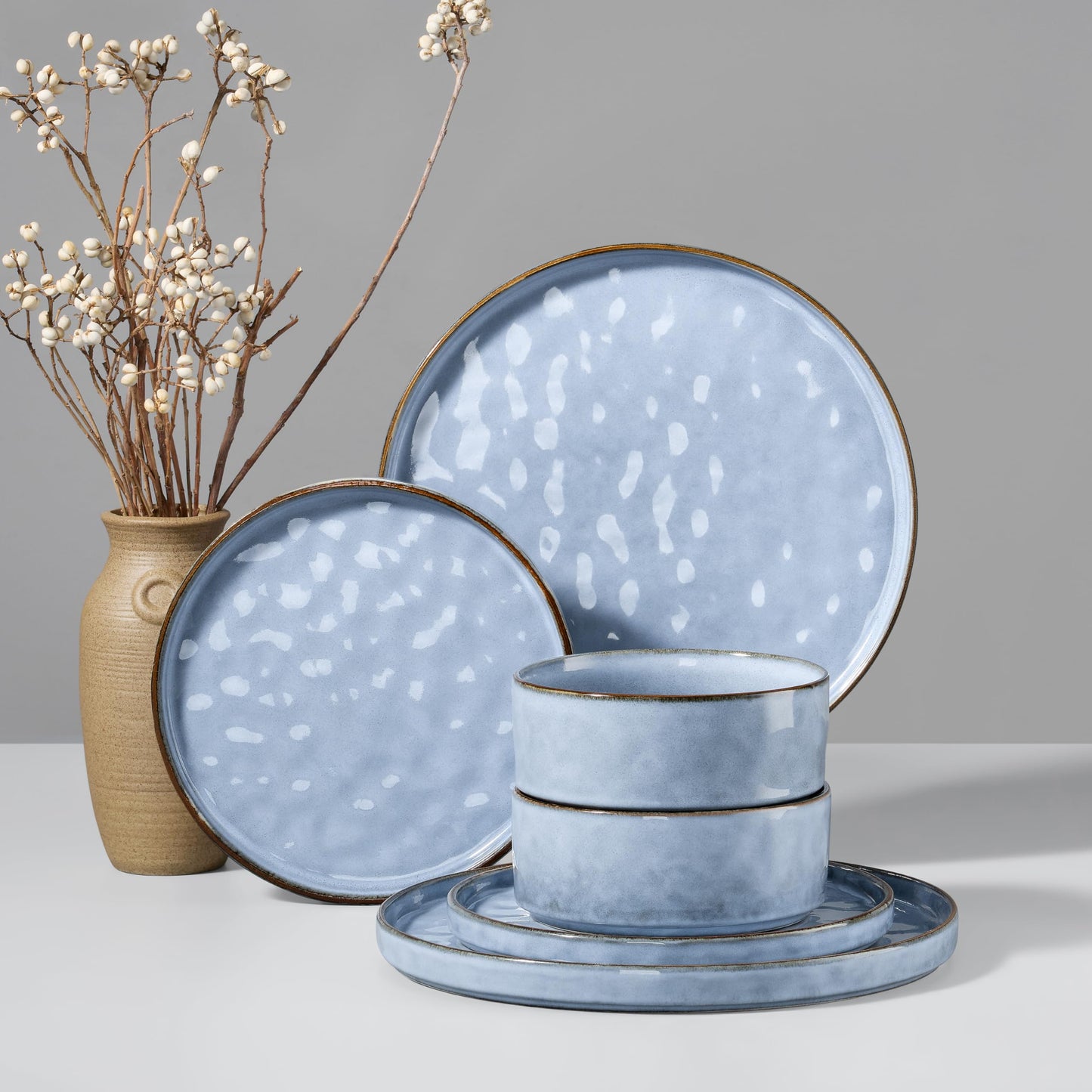 HaWare Dinnerware Sets, 12-Piece Plates and Bowls Set, Stoneware Dish Set for 4, Ceramic Dinnerware for Home Restaurant, Chip and Scratch Resistant, Microwave and Dishwasher Safe, Speckled White