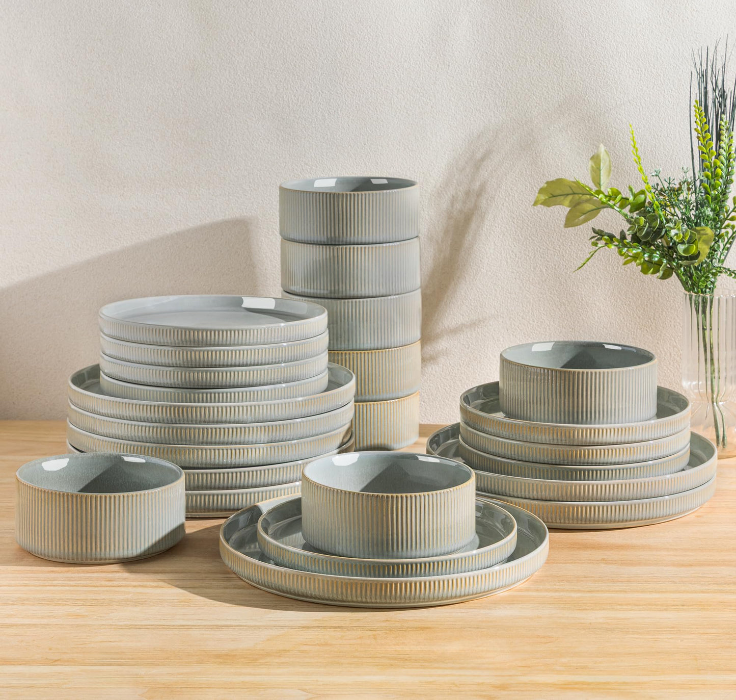 TheTerra Ceramic Dinnerware Sets for 4, 12 Pieces Porcelain Lightweight Plates and Bowls Sets, Scratch Resistant Dish Set, Oven & Microwave & Dishwasher Safe, Beige