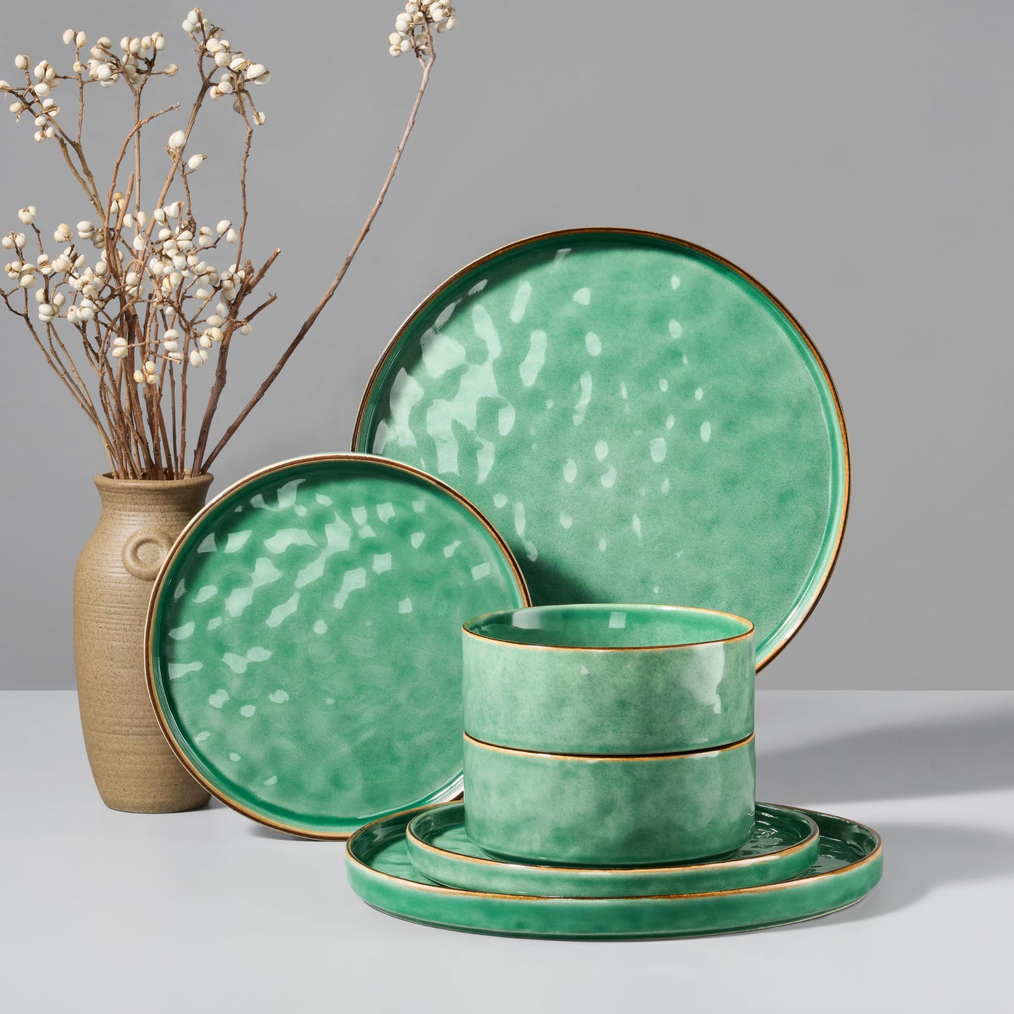 HaWare Dinnerware Sets, 12-Piece Plates and Bowls Set, Stoneware Dish Set for 4, Ceramic Dinnerware for Home Restaurant, Chip and Scratch Resistant, Microwave and Dishwasher Safe, Speckled White