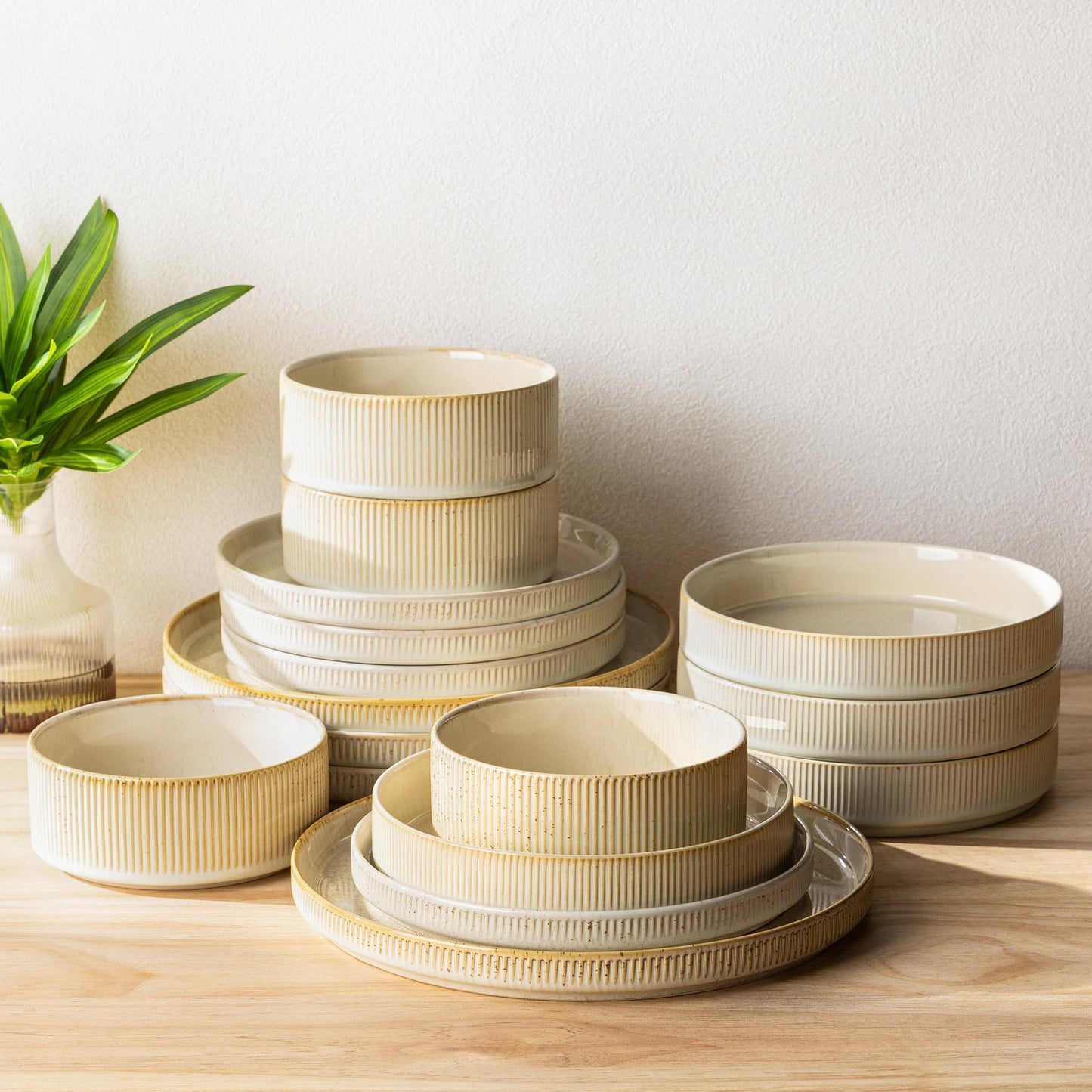 TheTerra Ceramic Dinnerware Sets for 4, 12 Pieces Porcelain Lightweight Plates and Bowls Sets, Scratch Resistant Dish Set, Oven & Microwave & Dishwasher Safe, Beige